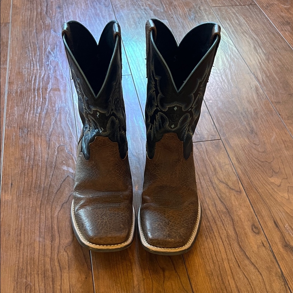 Ariat Kids Brown Leather Boots with Black Details
